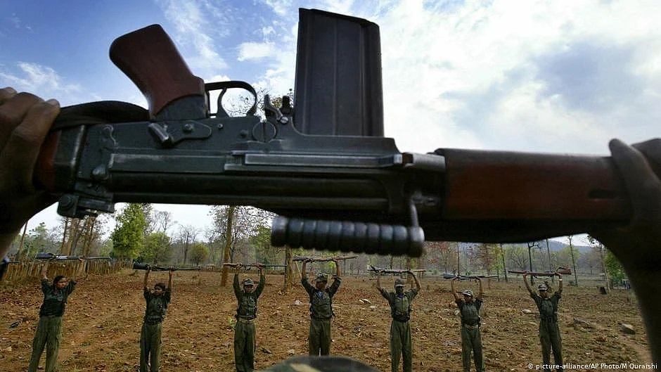 Maoist rebels kill Indian police and troops