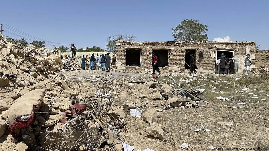 Afghan forces fire rockets into Pak territory killing 6 civilians