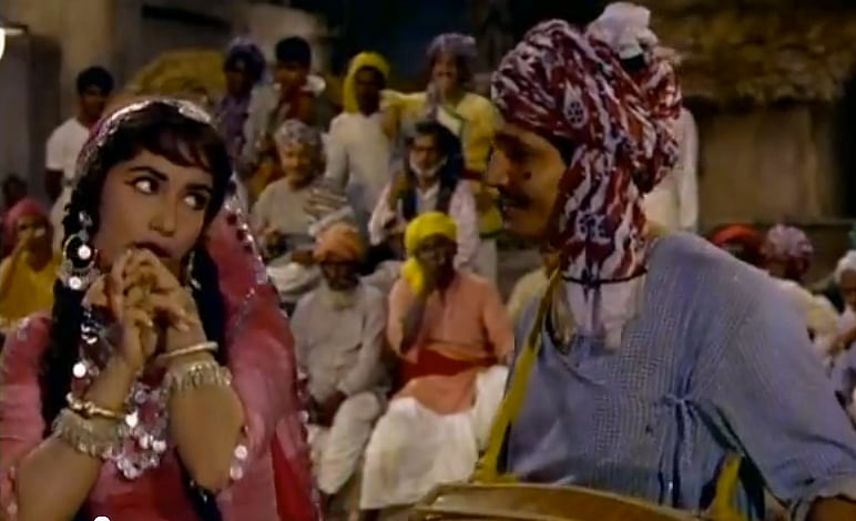 D'you know who says  ‘Phir Kya Hua’  in evergreen song 'Jhumka Gira Re'? Here's the answer