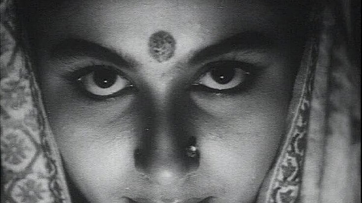 Sharmila Tagore in Devi (Photo Courtesy: Social Media)