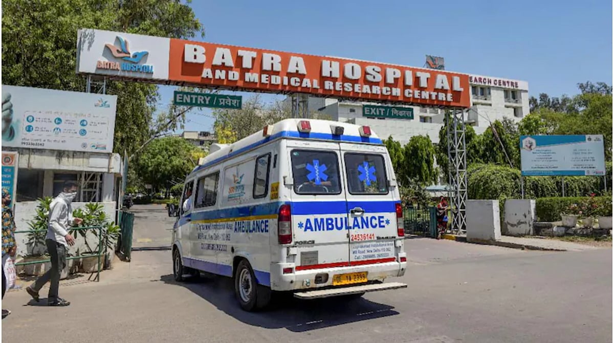 12 COVID-19 patients, including doctor, die at Delhi hospital due to oxygen shortage