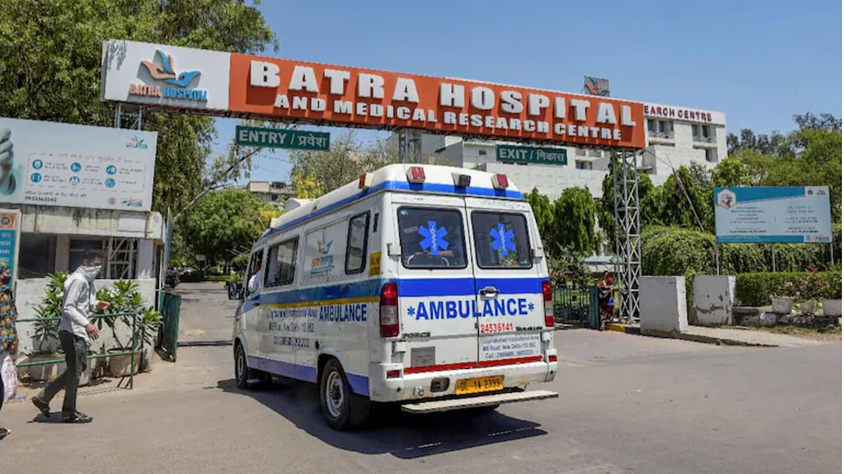 12 COVID-19 patients, including doctor, die at Delhi hospital due to oxygen shortage