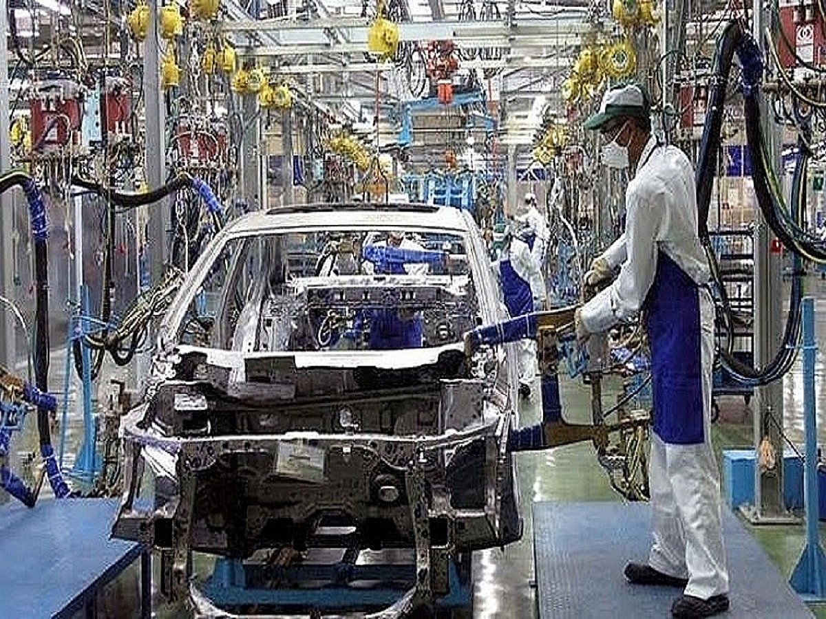 Country’s automobile sector fears another dip as sales of vehicles, fuel drop in the wake of COVID lockdowns