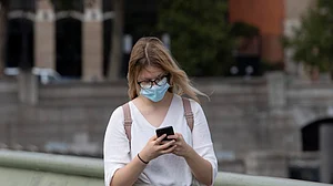 1 in 3 women with COVID pneumonia at lung damage risk: Lancet