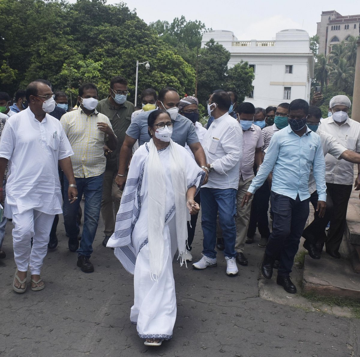 Mamata Banerjee starts dharna at CBI’s Kolkata office to protest arrest of four Trinamool Congress leaders