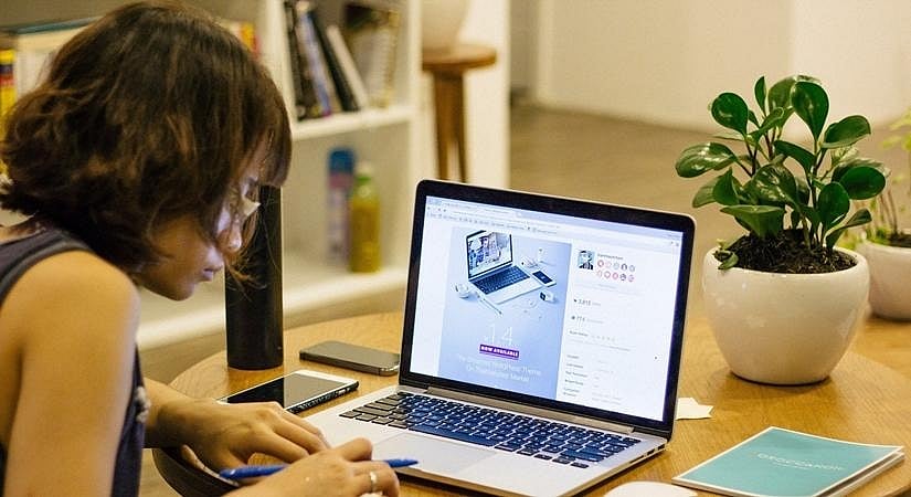 Remote job searches soared to 966% in April: Report