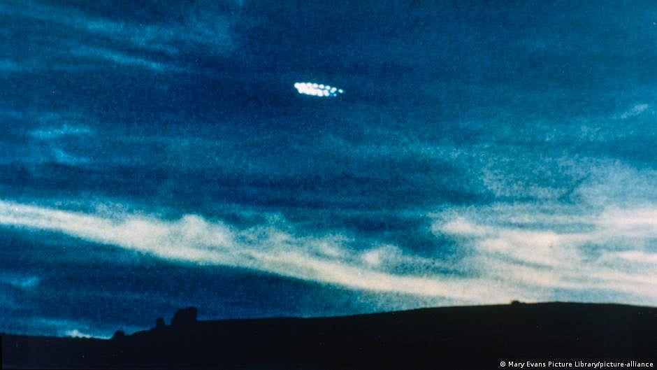 Pentagon report says UFOs can't be explained, and this admission is a big deal