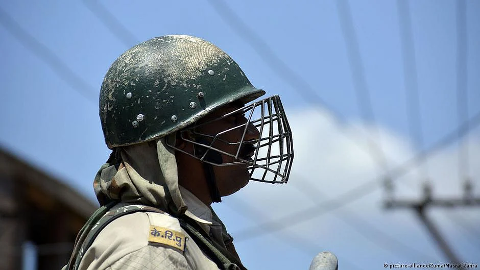 Terrorists kill Hindu teacher in J&K's Kulgam; Kashmiri Pandits threaten mass migration from valley