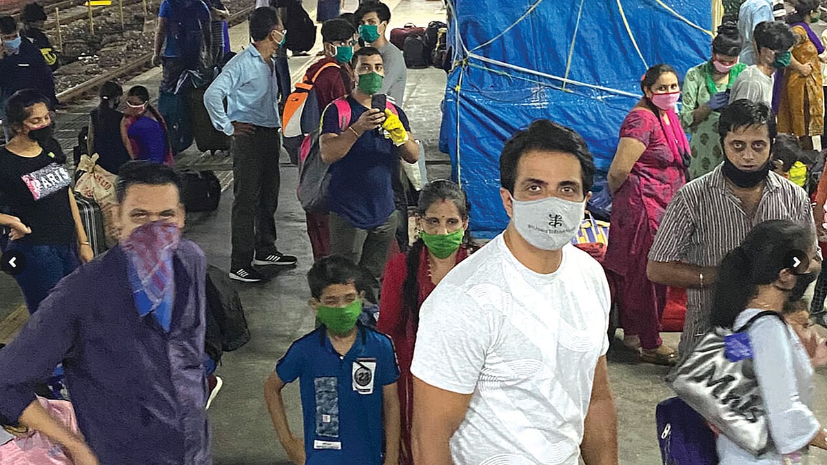 Sonu Sood Charity Foundation’s Covid relief work