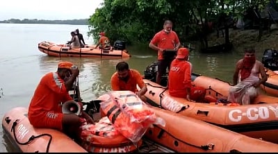 4,000 people evacuated from Yaas-hit Bengal islands after high tide warning