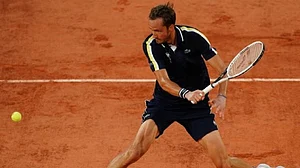 French Open: Medvedev, Zverev, Nishikori enter pre-quarters