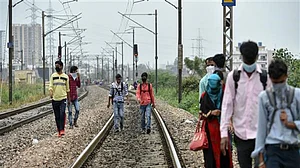 Over 8,700 people died on railway tracks during lockdown year 2020, many of them migrants, reveals RTI reply