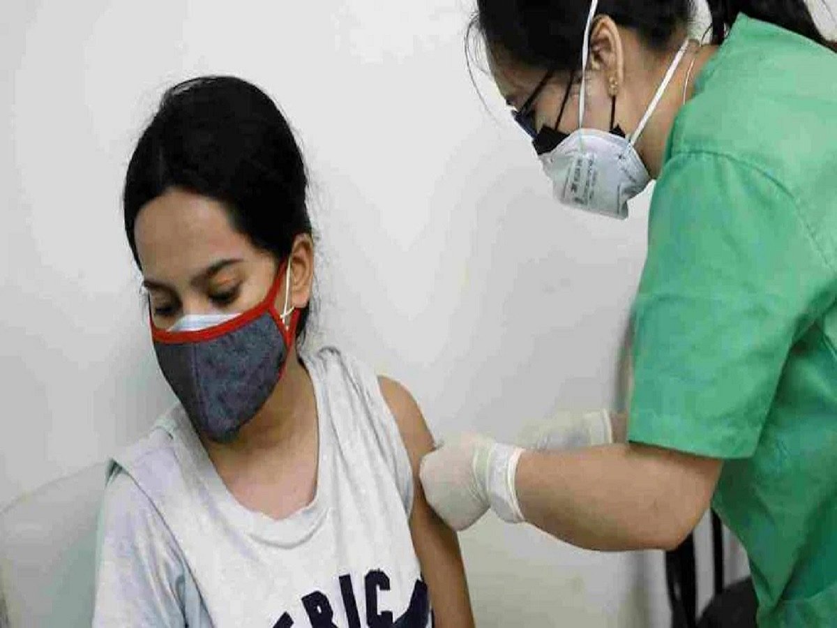 Delhi HC asks Centre to consider allowing RWAs to run COVID-19 vaccination camps with pvt hospitals