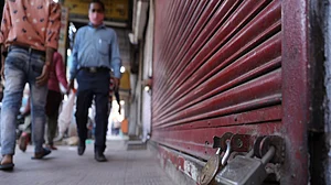 Corona curfew lifted in all UP districts except four