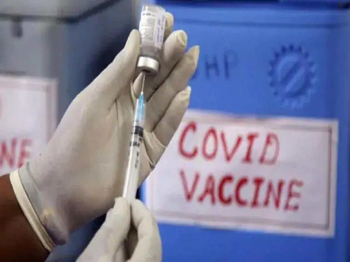 Gujarat govt authorises police to enforce COVID vaccination; those without certificate to be punished