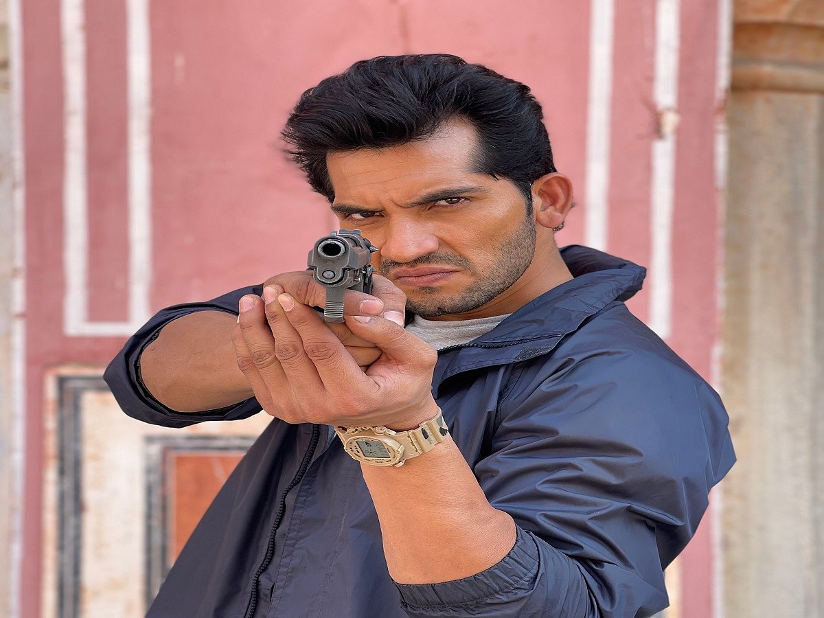 It was amazing working with Akshaye Khanna, says actor Abhilash Chaudhary