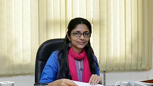 DCW notice to Indian Bank over its guidelines making pregnant women 'temporarily unfit' for joining