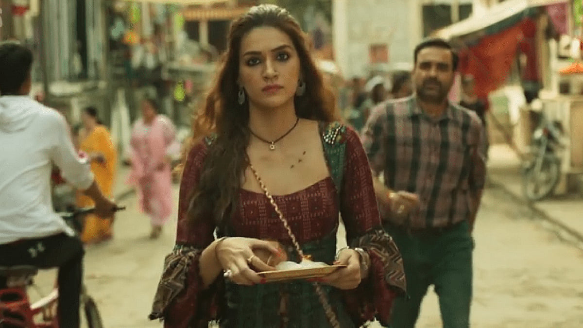 'Mimi' Review: Kriti Sanon makes her mark in this otherwise mediocre film about surrogacy 