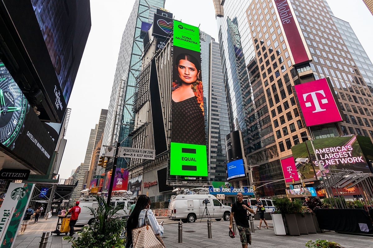 She is one of the first independent musicians to be given this place as a pop-culture milestone.
