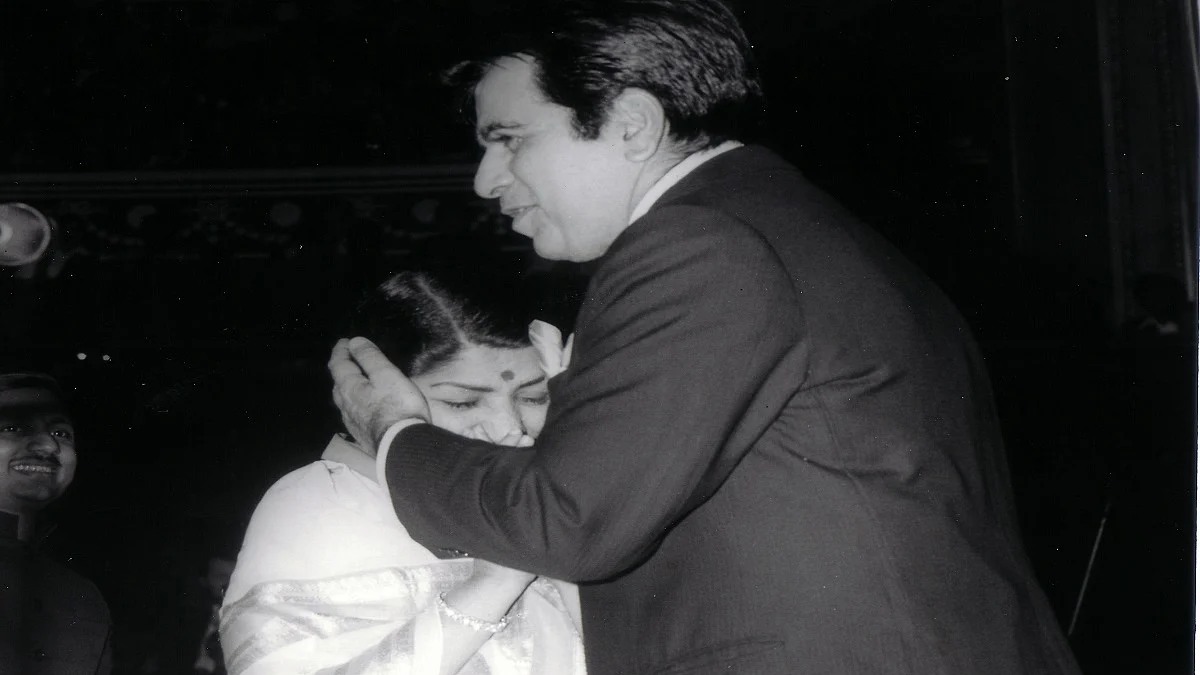 Dilip Kumar introduced Lata Mangeshkar at her first
international concert at the Royal Albert Hall, London.
1974.