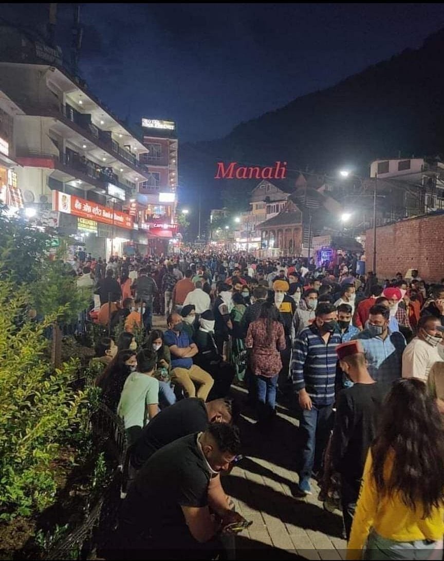 Images of people thronging hill stations 'frightening', govt stresses on following Covid protocols
