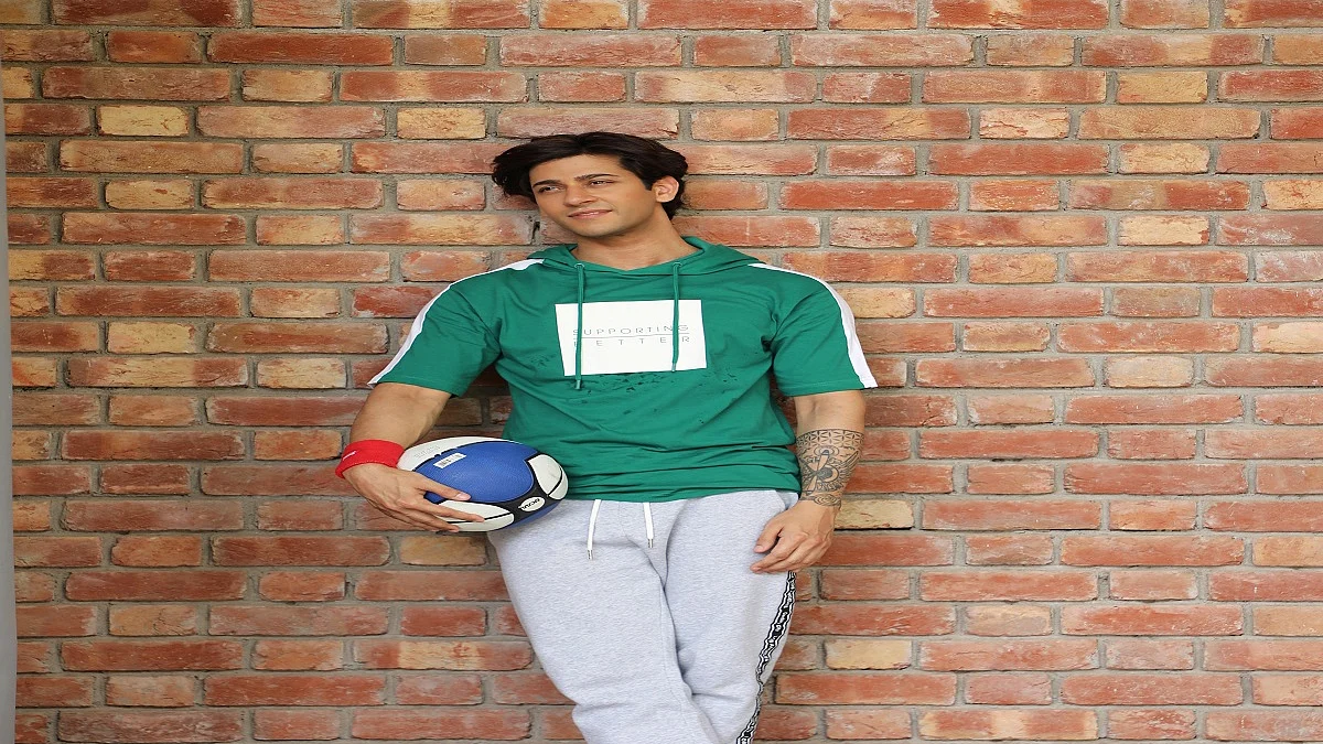 Being an outsider you have to figure your way out by yourself, says actor Shivam Bhaargava