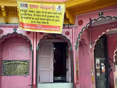 Pollution in Yamuna: Mathura priests ban entry of politicians