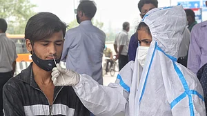 India logs 39,000 COVID cases, 546 deaths