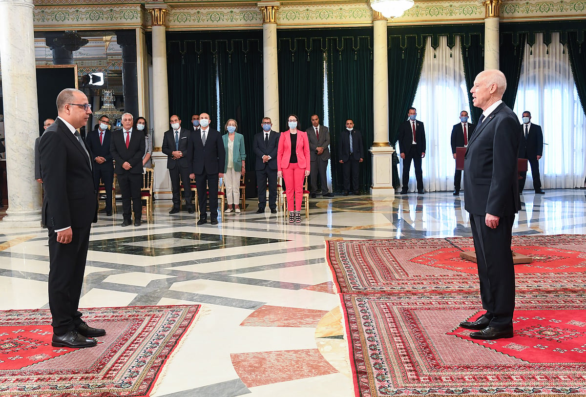 Tunisian President sacks PM, freezes Parliament