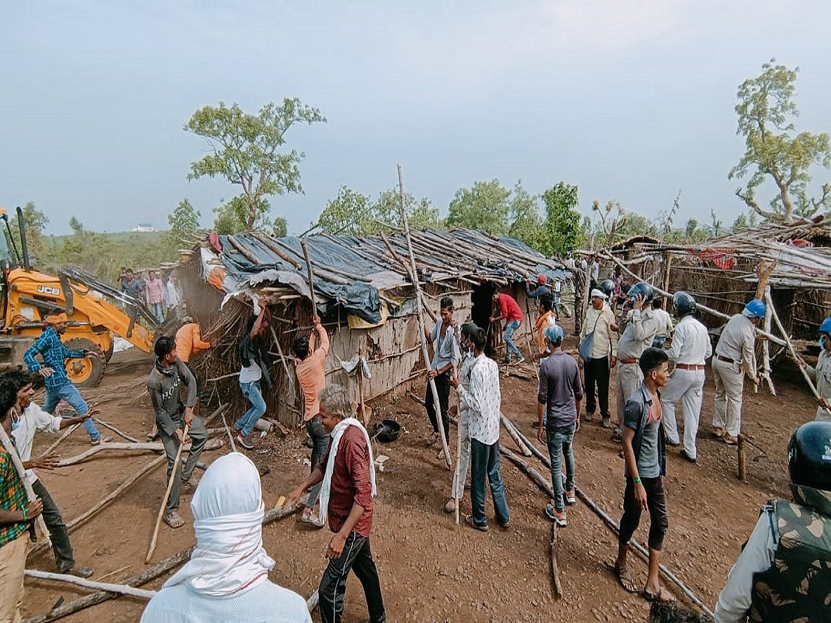 Tribal families evicted, looted by mob in front of Forest officials in MP, NGO and villagers allege