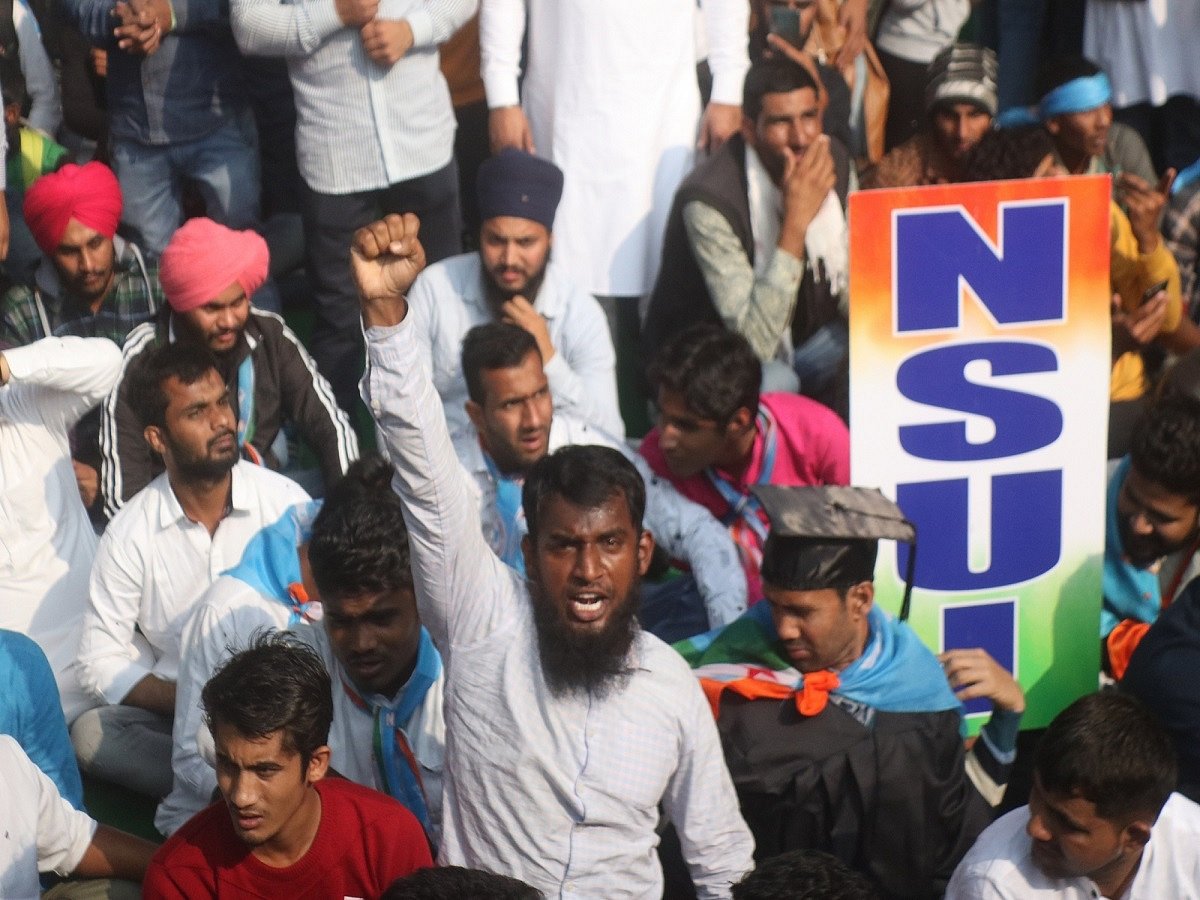 NSUI protest over fuel price hike outside Dharmendra Pradhan's residence