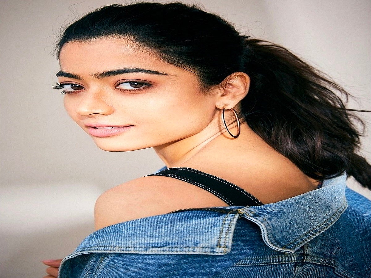 Los Angeles based band makes a song cover on Rashmika Mandanna's Srivalli; the actress loves it
