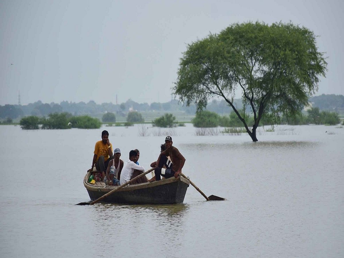 Ganga, Yamuna swell, alert sounded in UP 