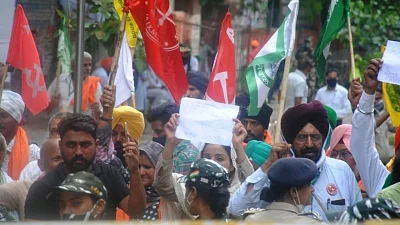 BJP faces rout in UP, Punjab as farmers launch ‘Modi Gaddi Chhodo’ campaign on Quit India Movement Day