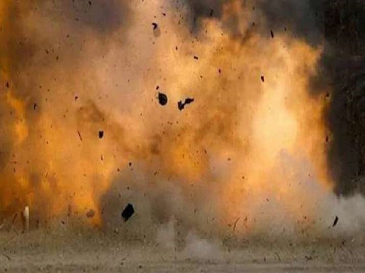 Bombing hits Pakistan Shiite procession, killing at least 3