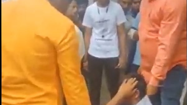 The video showed a crowd beating up Tasleem