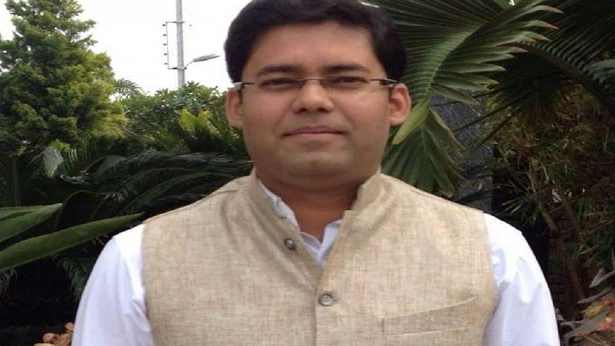 Dr Shailendra Sial