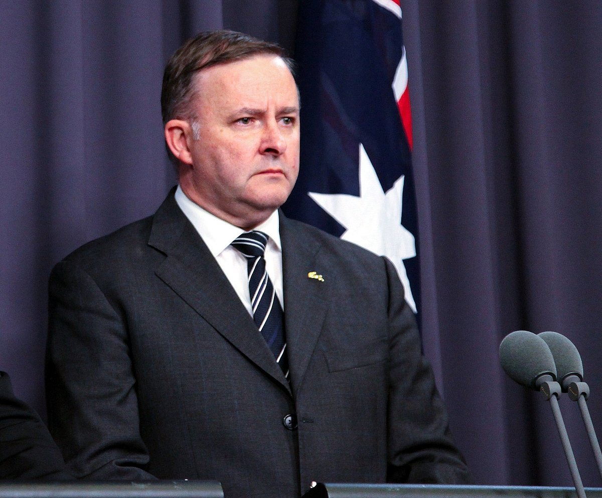 Australia's opposition proposes cash incentives for Covid vaccines