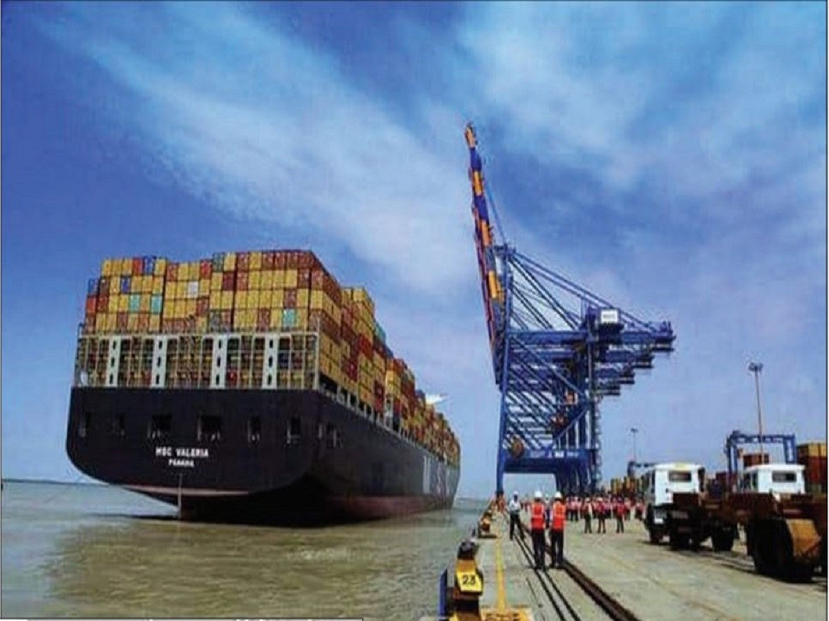Drugs smugglers zero in on Gujarat coast: India fighting a losing battle against drugs