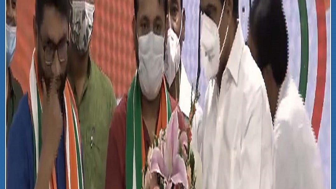 Kanhaiya Kumar joins Congress, Jignesh Mevani says with party ideology