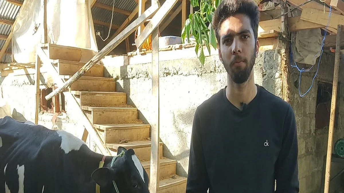 Kashmiri Pandit scripts business success by teaming up with Muslim friend to set up dairy farm near Shopian