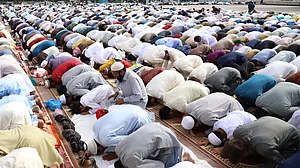 Gurugram: Gurdwara committee offers their premises to Muslims for their Friday prayers
