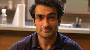 Kumail Nanjiani learned 'how to be a pro' from Angelina, Salma