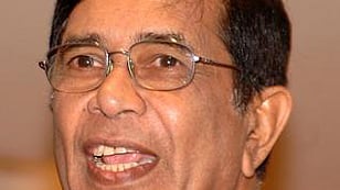 Oscar Fernandes (File photo)