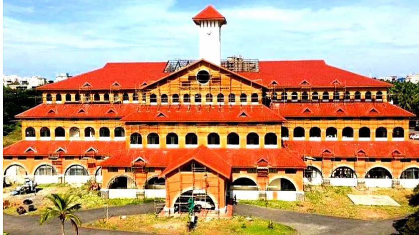 Left-dominated Kannur Varsity includes Golwalkar, Savarkar books in PG course