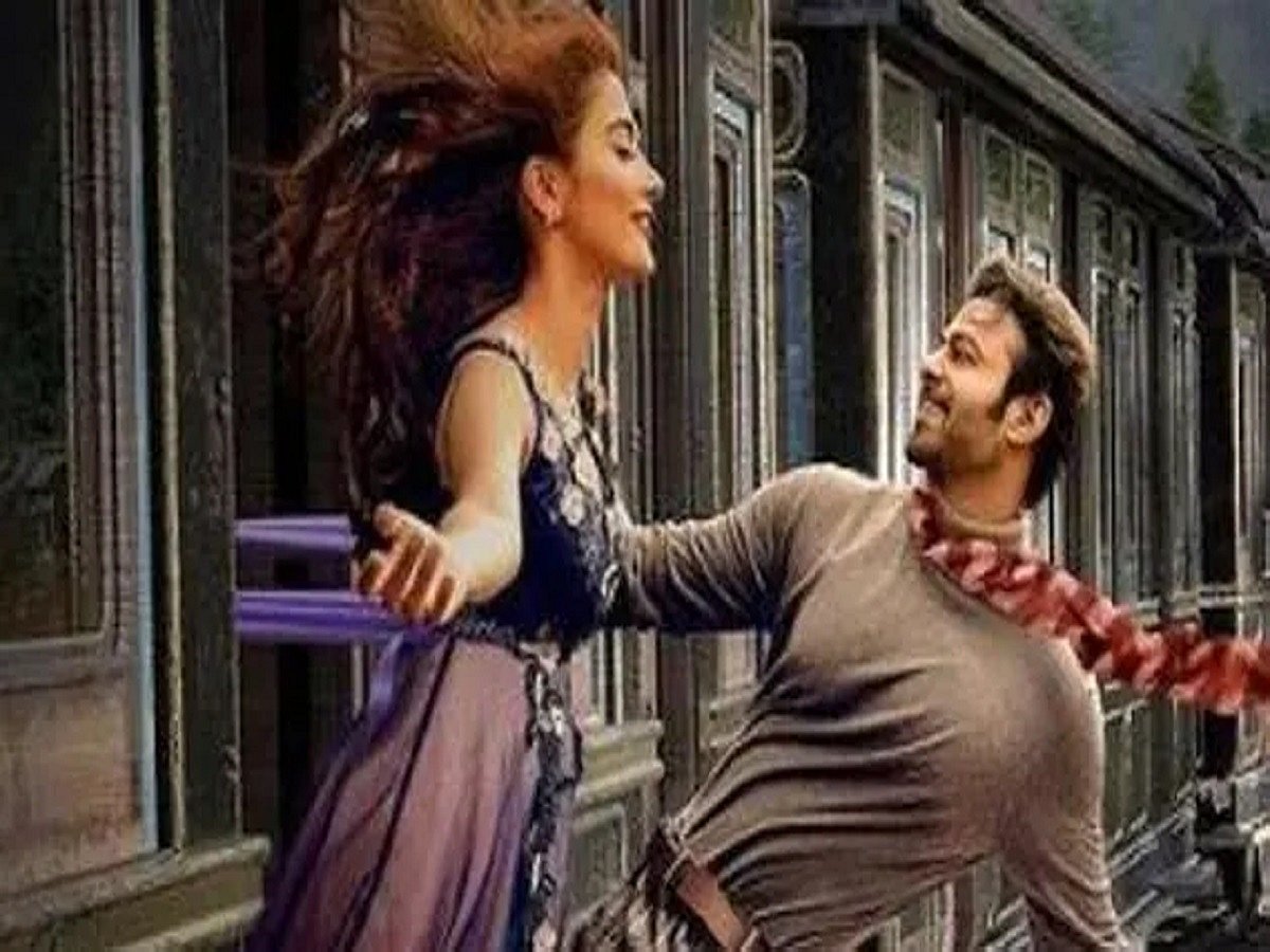 All is well between Prabhas and Pooja Hegde, makers rubbish the rumours!
