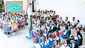 BJP govt’s move to merge schools in MP will shut down 90 % state-run schools, render one lakh teachers jobless