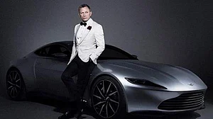 Daniel Craig named honorary Royal Navy commander