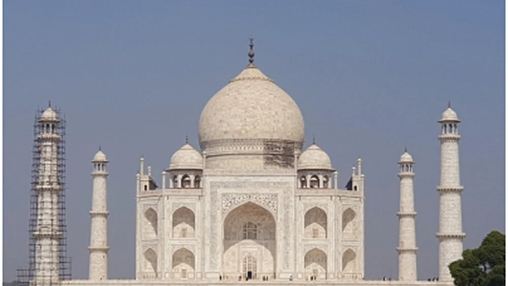 Trouble brews in the Taj Ganj area as SC order creates uncertainty