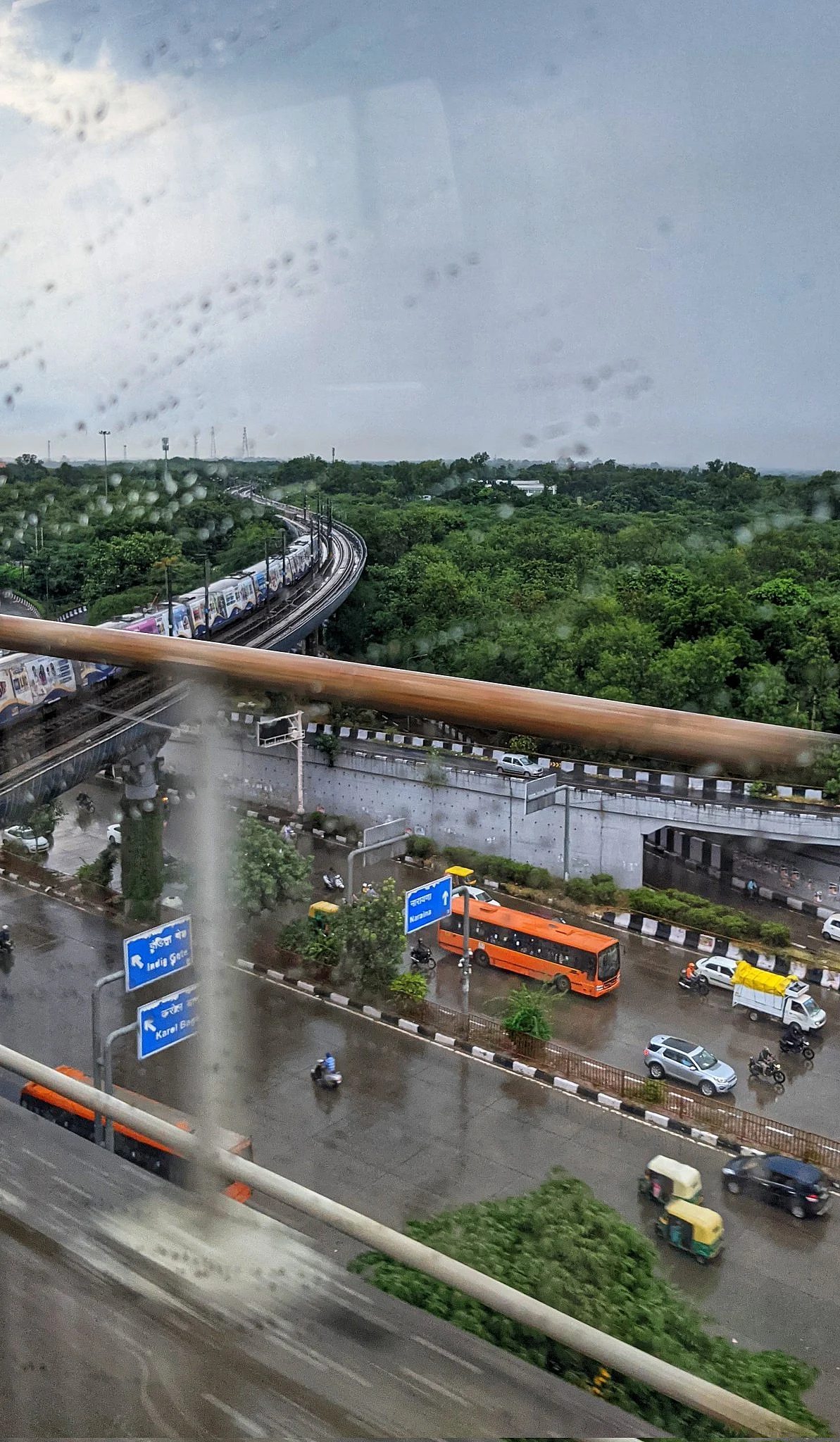 Heavy rains lash Delhi, parts of western UP, Haryana
